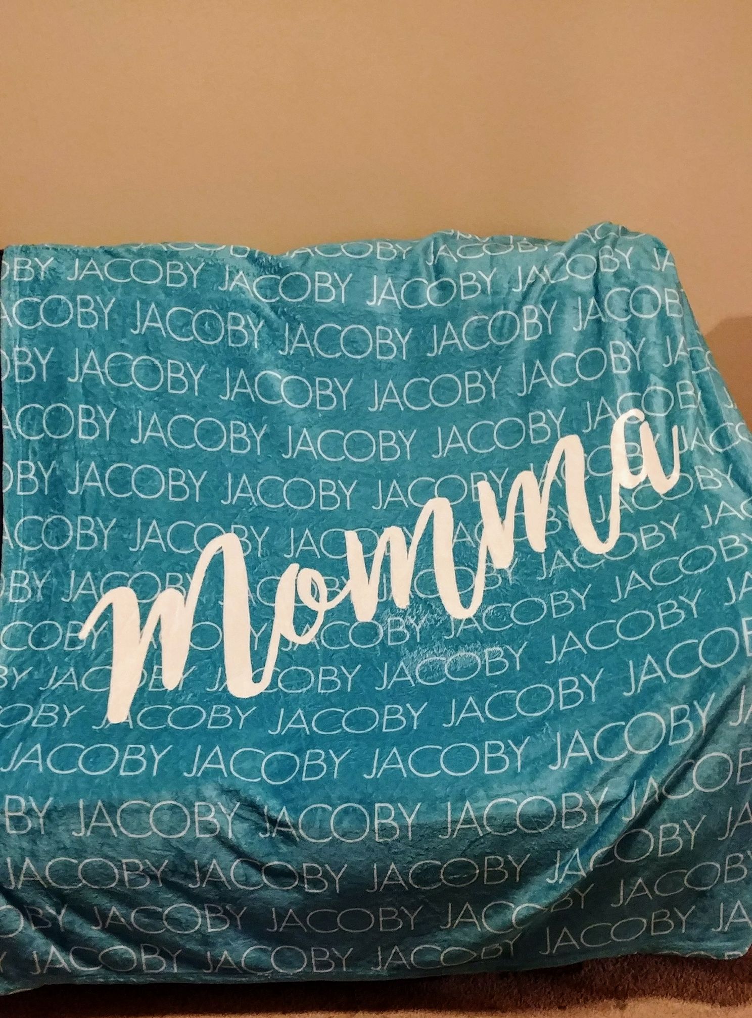 MOM + KIDS PERSONALIZED THROW BLANKET