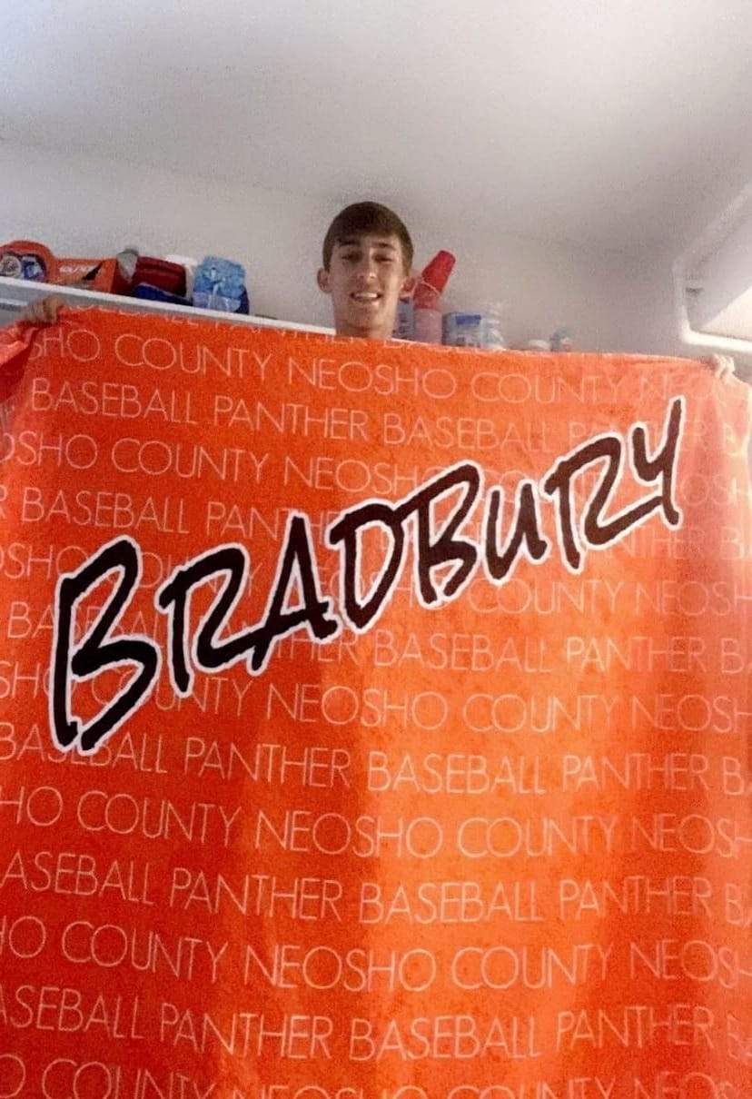 TEAM - NAME & NUMBER PERSONALIZED THROW BLANKET
