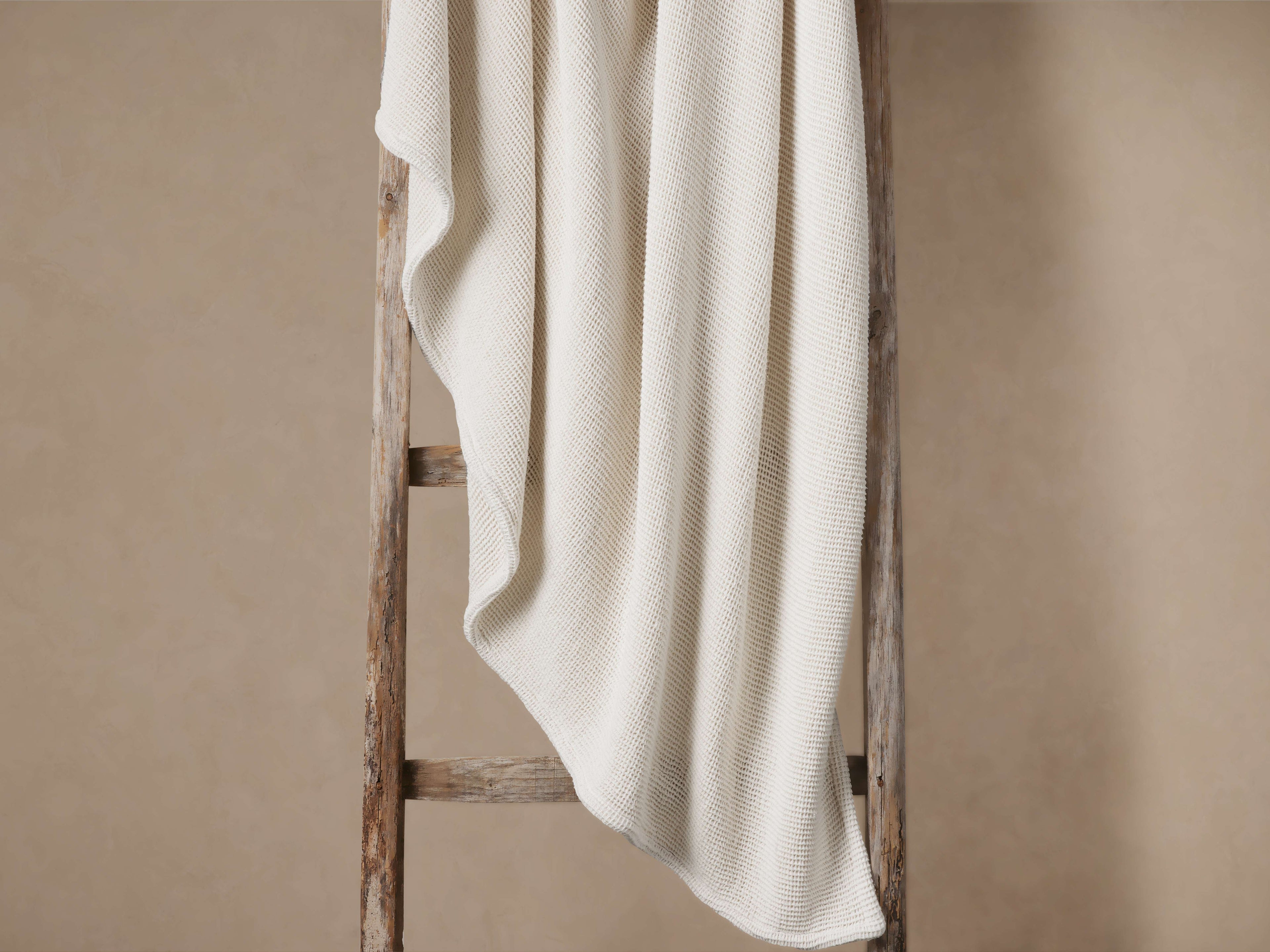 Garment-Dyed Throw in Ivory